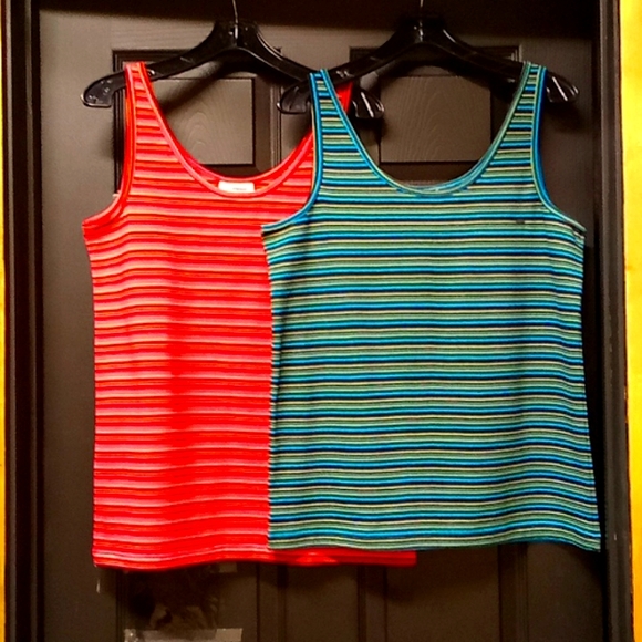 2 summer tops by Avenue - Picture 1 of 11